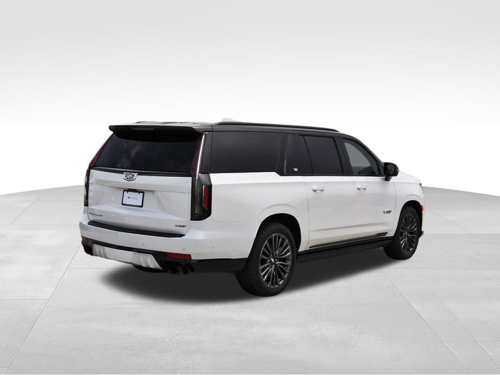Certified 2024 Cadillac Escalade ESV V w/ Heavy-Duty Trailer Package AWD/4WD image 4