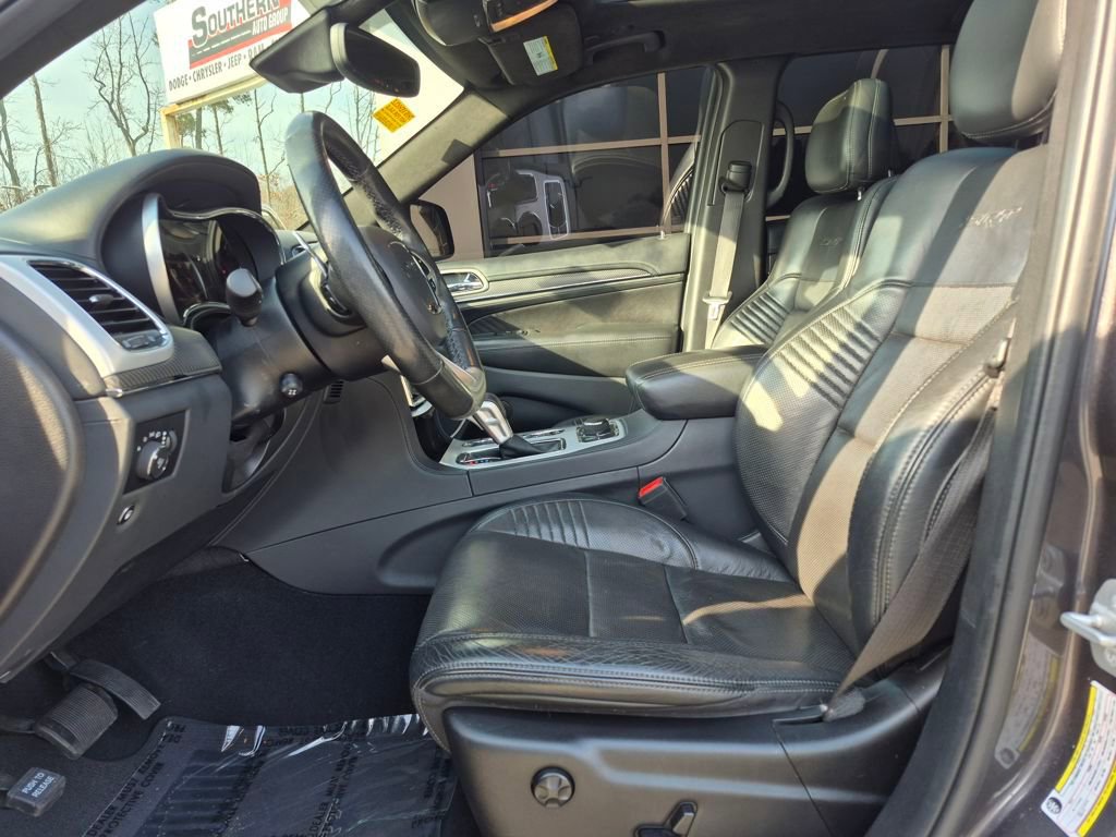 Used 2019 Jeep Grand Cherokee SRT image 17