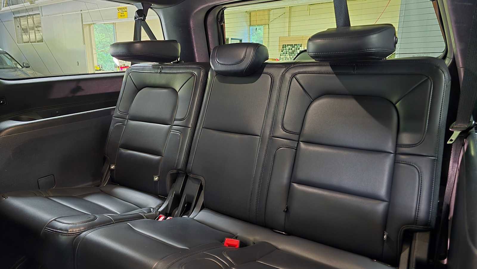 Used 2024 Lincoln Navigator L Premiere image 18