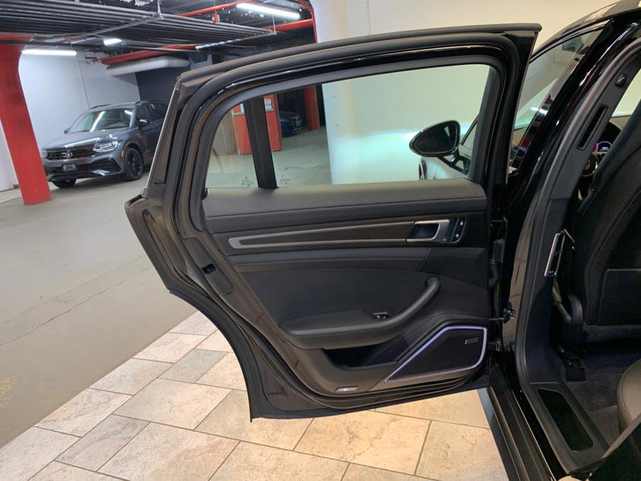 Used 2023 Porsche Panamera 4 Platinum Edition w/ Assistance Package image 38