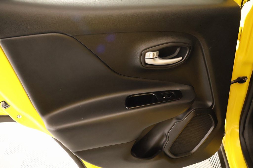 Used 2023 Jeep Renegade Latitude image 17