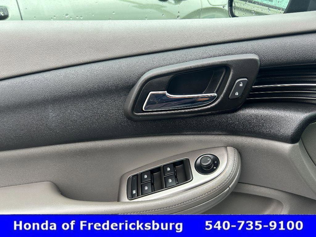 Used 2015 Chevrolet Malibu LS image 28