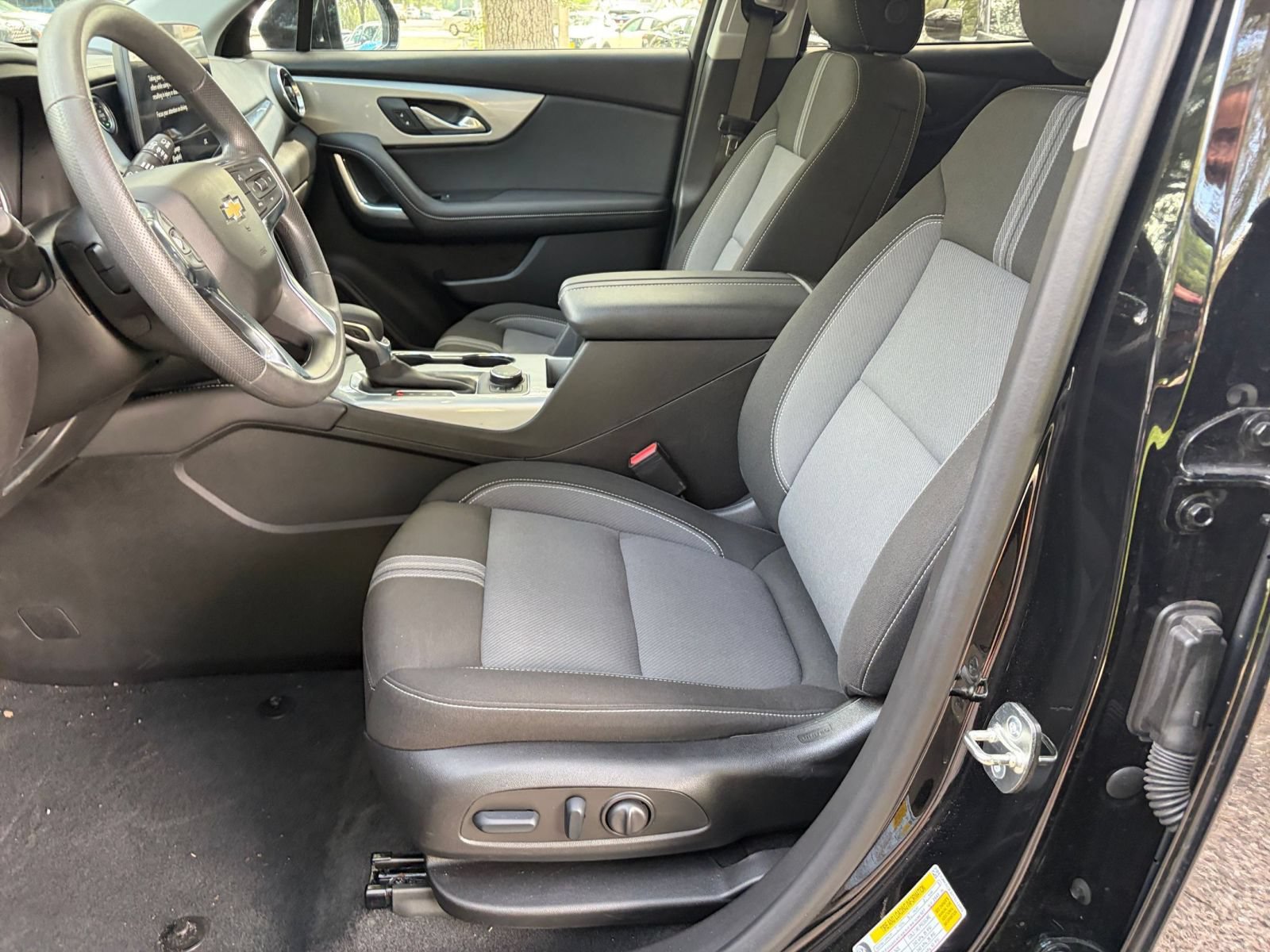Used 2026 Chevrolet Blazer LT FWD image 27