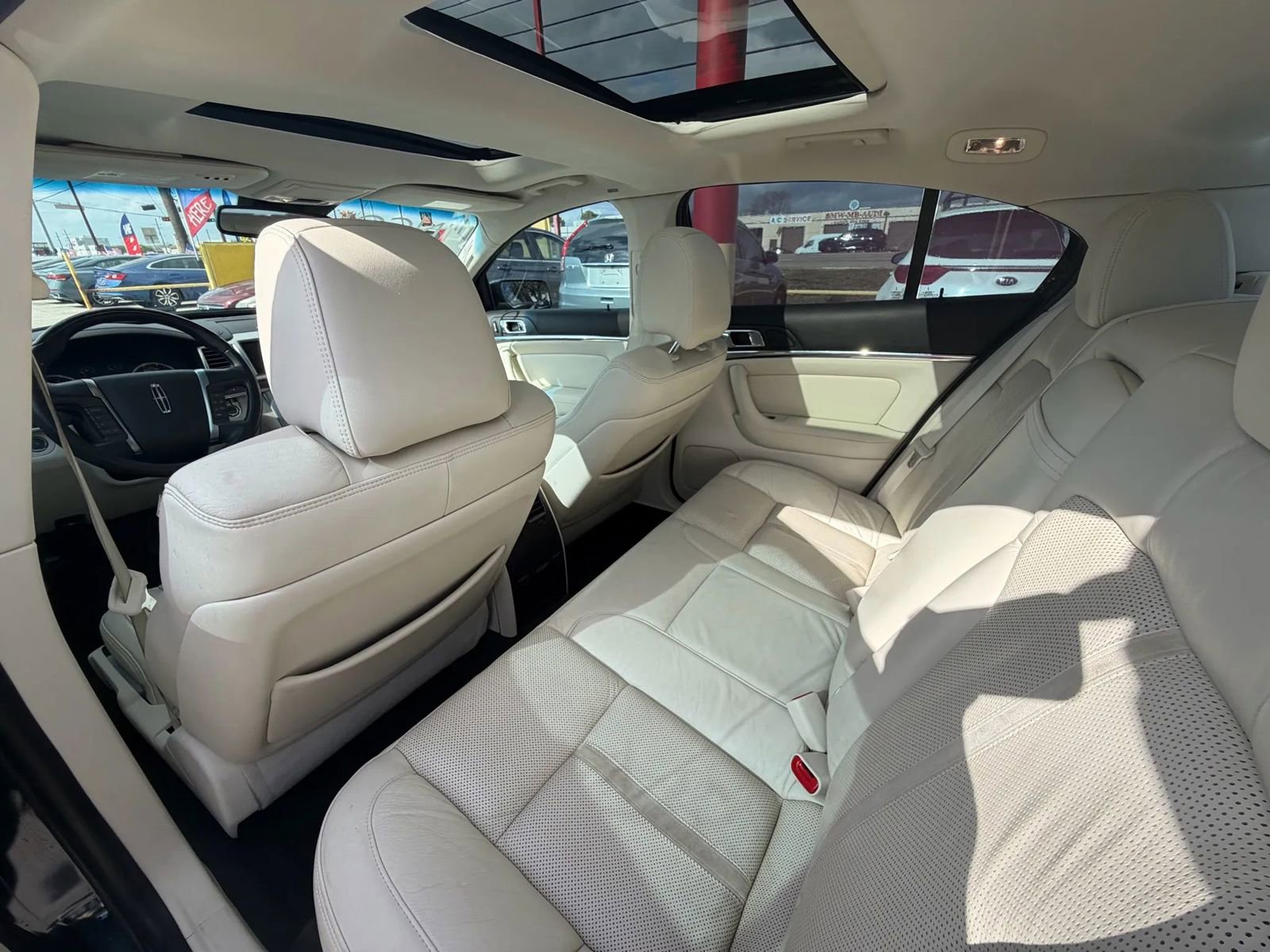 Used 2009 Lincoln MKS Sedan 4D image 11