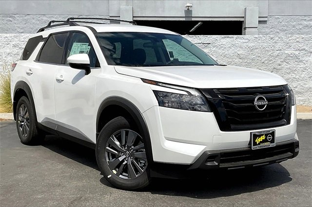New 2025 Nissan Pathfinder SV image 13