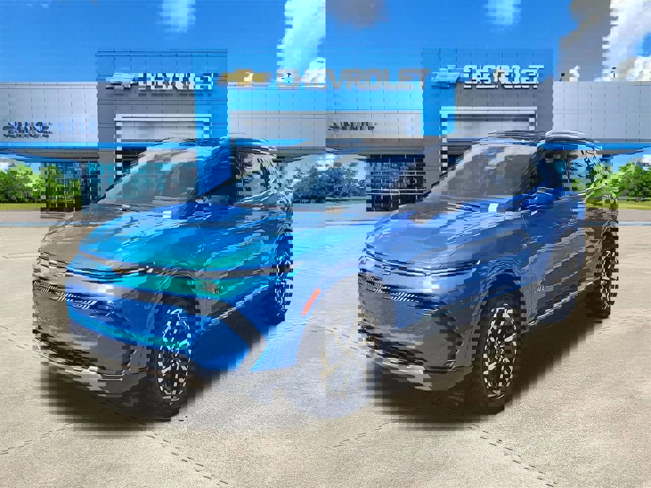 New 2025 Chevrolet Equinox EV LT image 2