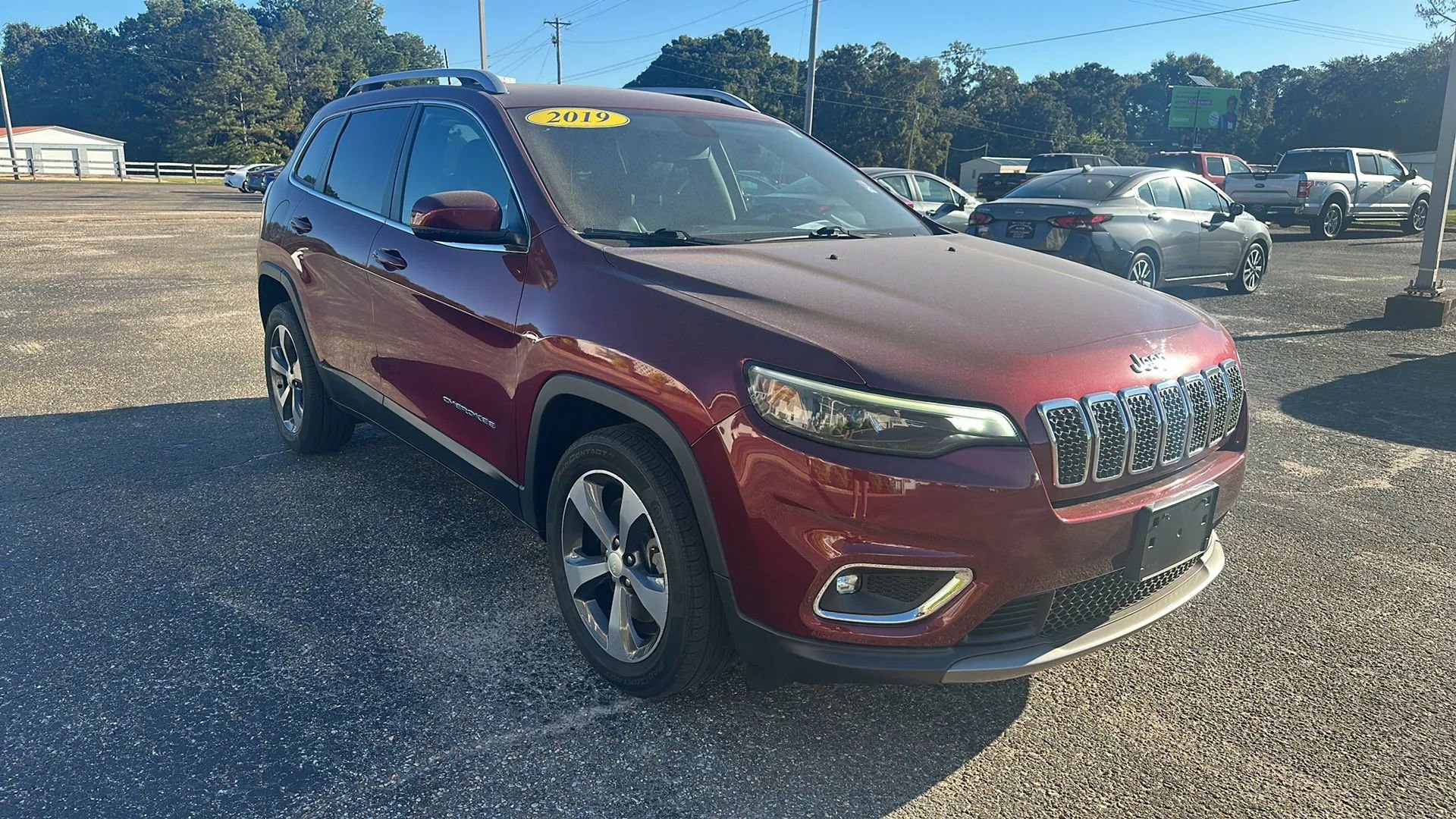 Used 2019 Jeep Cherokee Limited FWD image 3