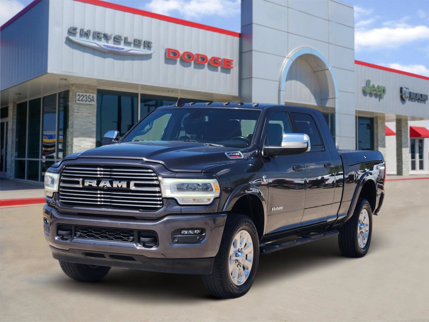 Used 2021 RAM 2500 Laramie AWD/4WD image 2