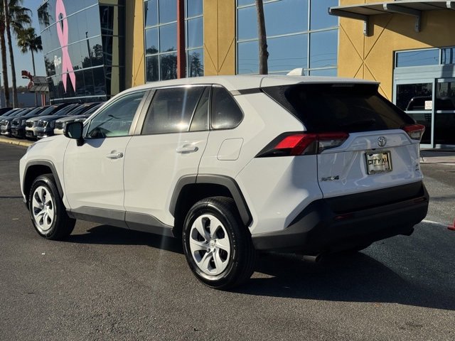 Used 2024 Toyota RAV4 LE image 3