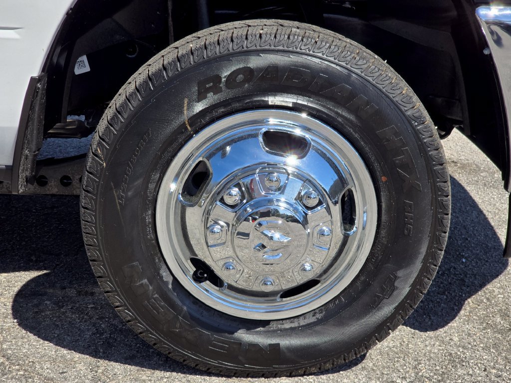 New 2026 RAM 3500 Tradesman AWD/4WD image 13