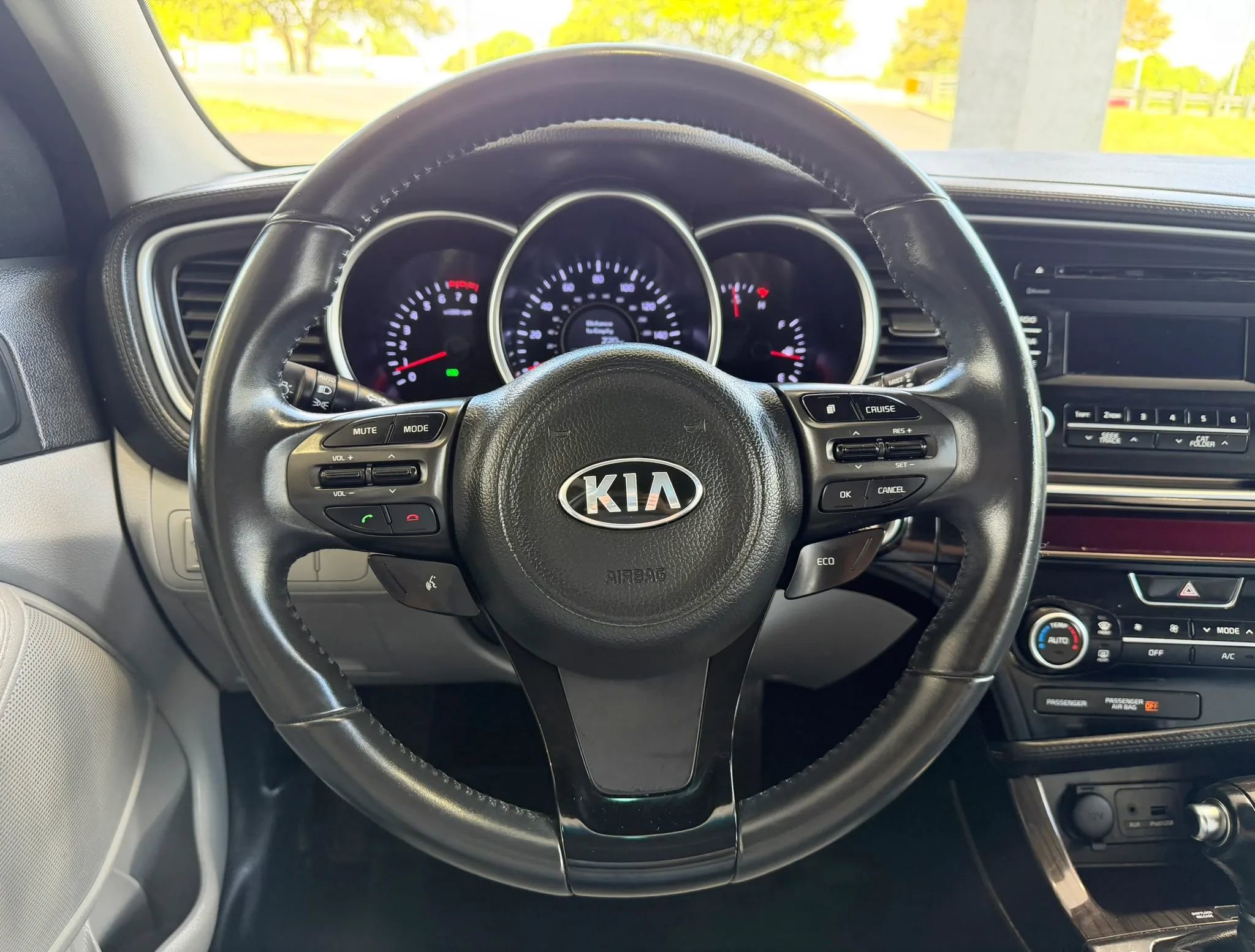 Used 2015 Kia Optima EX image 10