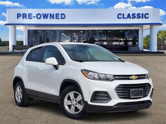 Used 2022 Chevrolet Trax LS w/ Tint and Cruise Package image 1