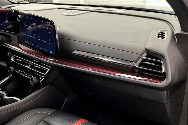 Used 2025 Chevrolet Traverse RS w/ LPO, Floor Liner Package AWD/4WD image 19