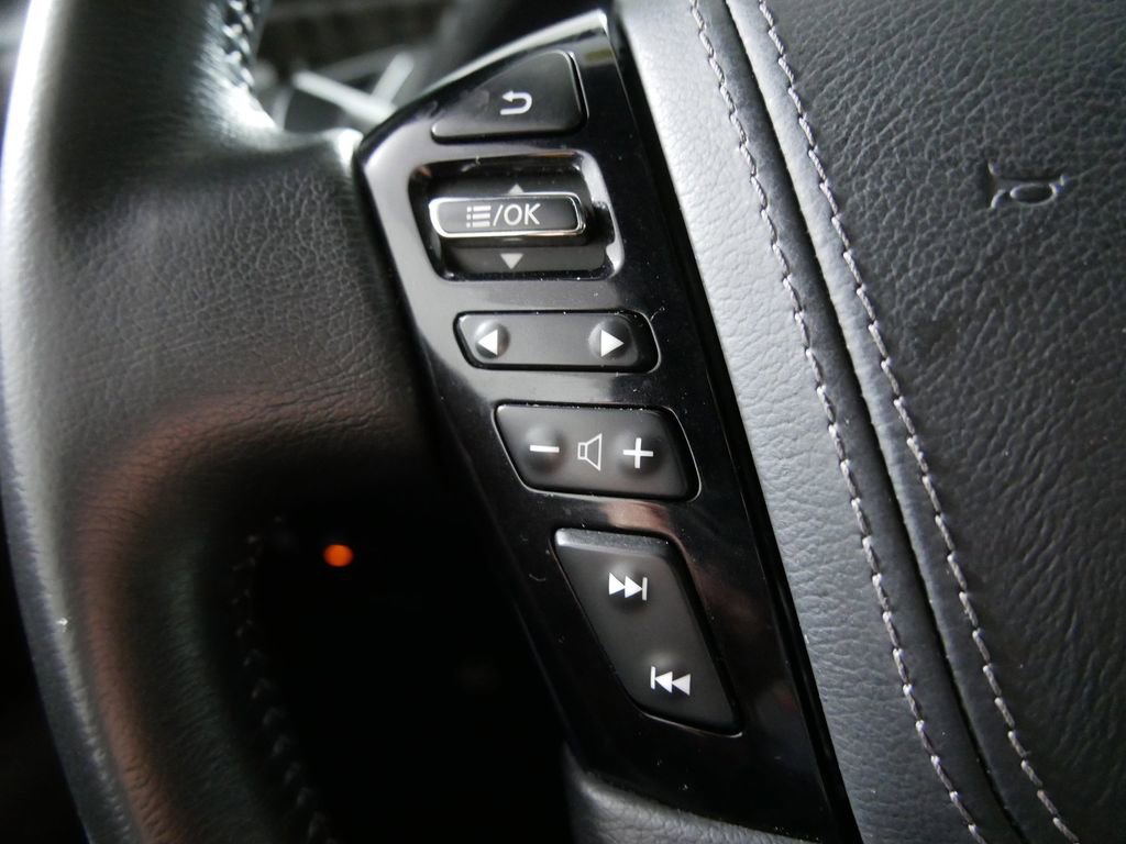 Used 2022 Nissan Armada Platinum w/ Captain's Chairs Package image 24