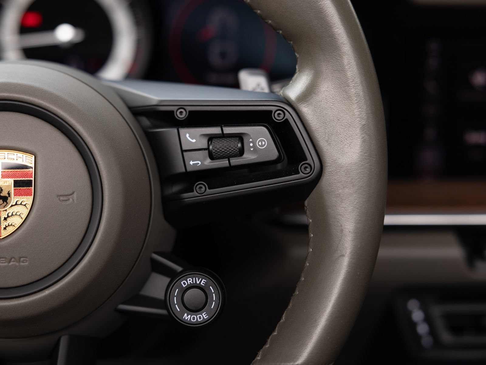 Certified 2021 Porsche 911 AWD/4WD image 43
