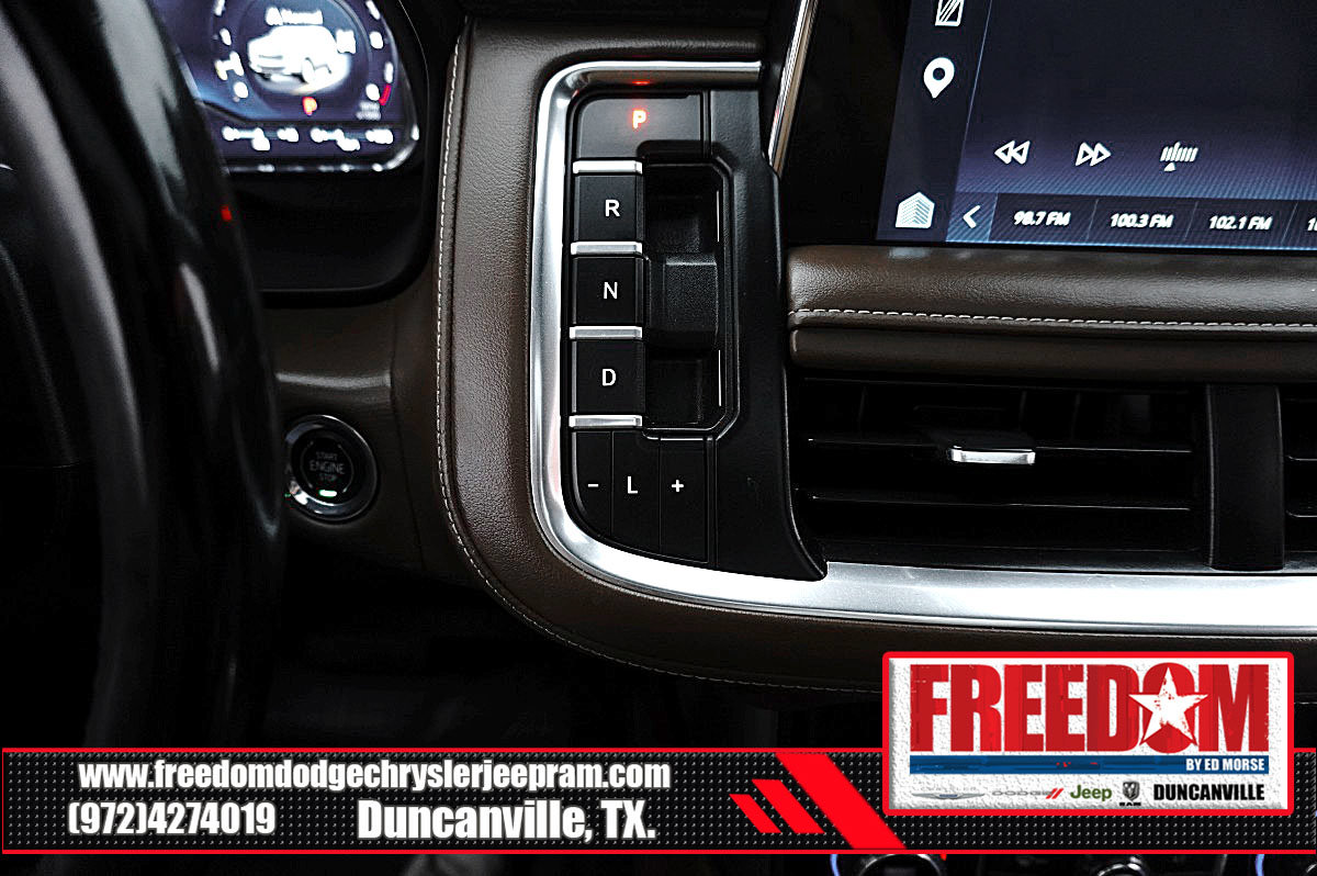 Used 2023 Chevrolet Suburban High Country AWD/4WD image 23