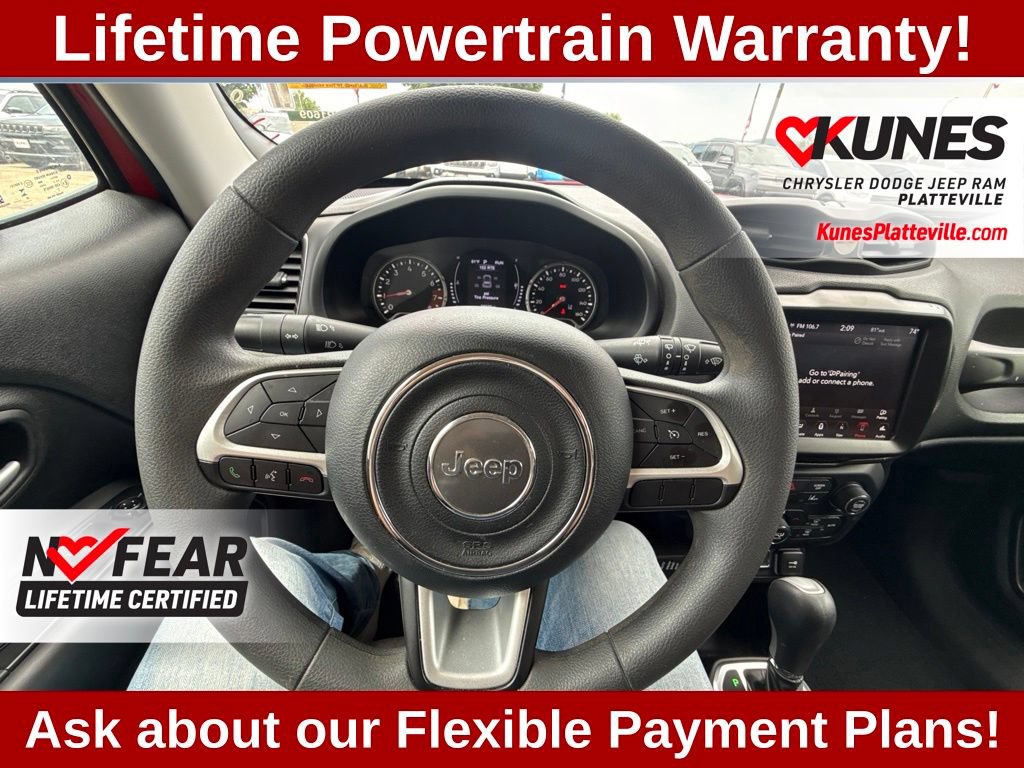 Used 2023 Jeep Renegade Latitude AWD/4WD image 17