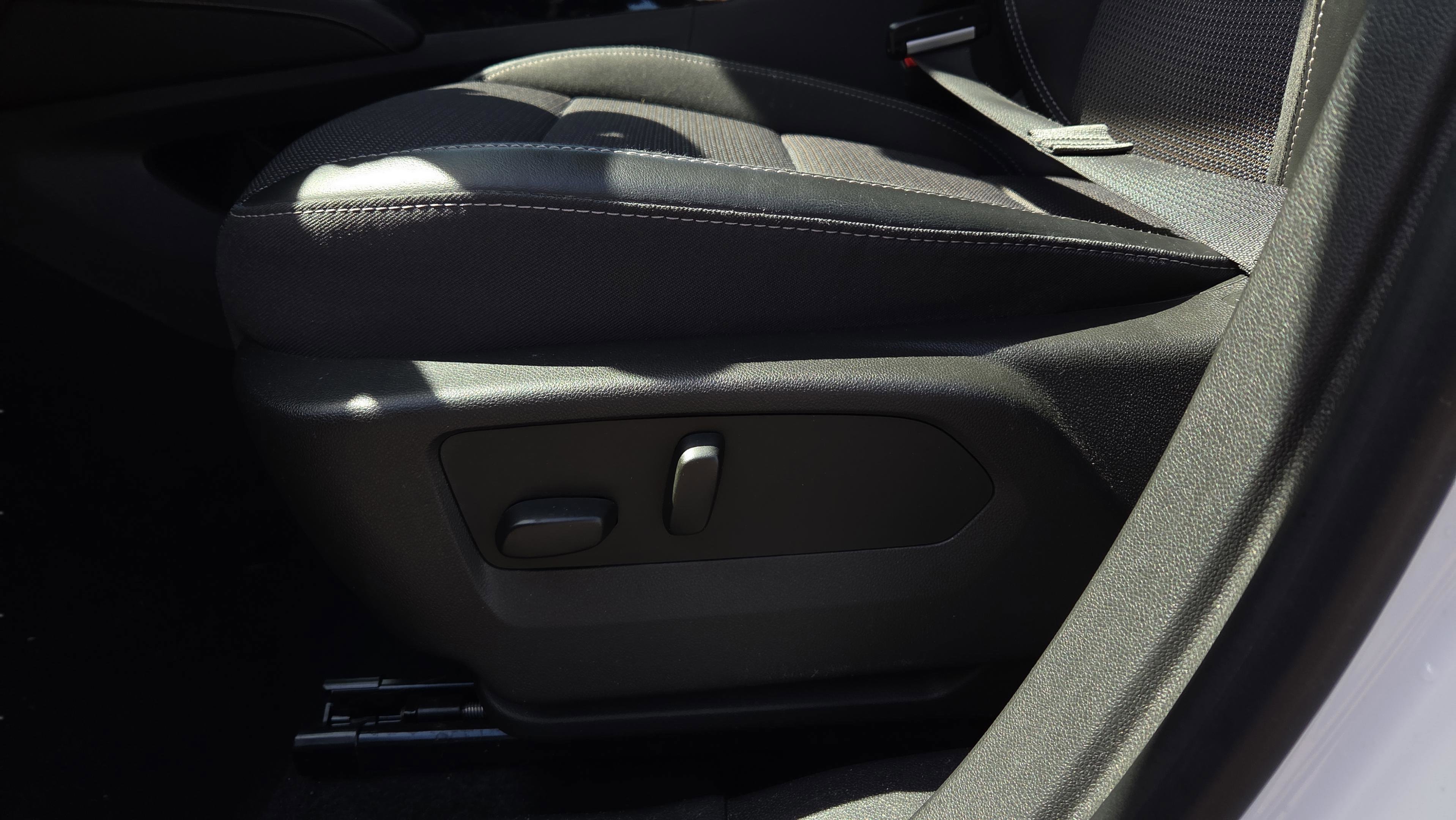 Used 2022 Buick Envision Preferred image 22