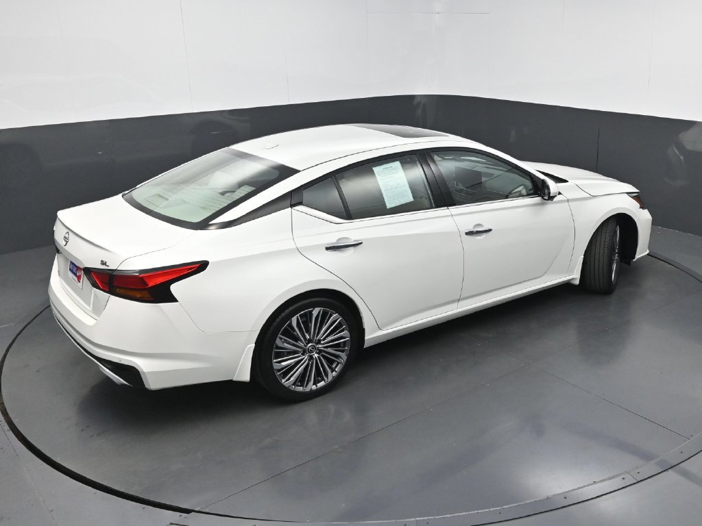 Used 2024 Nissan Altima 2.5 SL FWD image 35