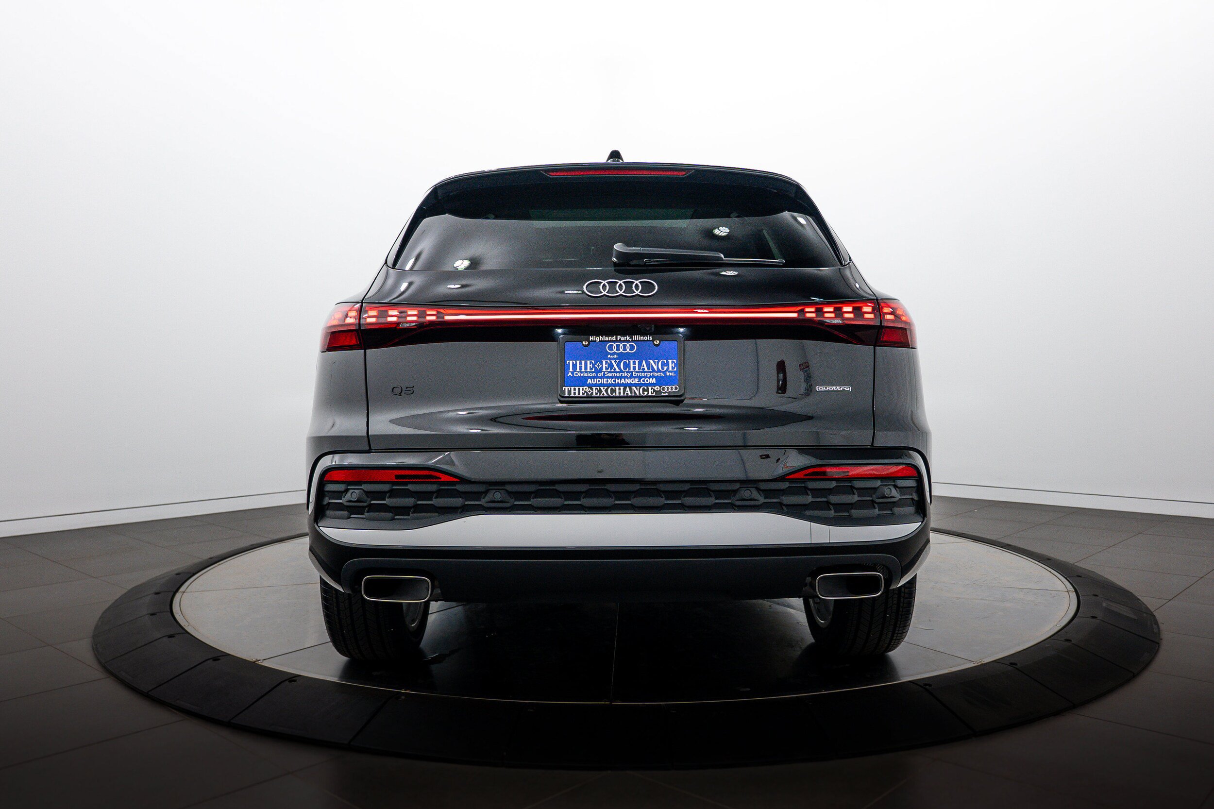 Used 2025 Audi Q5 Premium Plus w/ Premium Plus AWD/4WD image 22