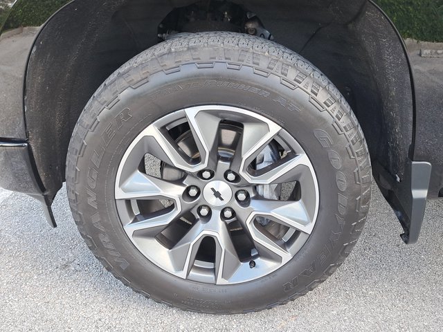 Used 2024 Chevrolet Silverado 1500 RST w/ Convenience Package II image 4