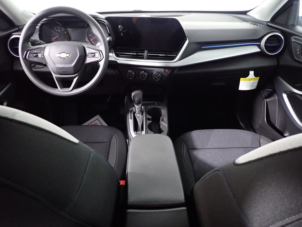 New 2026 Chevrolet Trax LS w/ LS Convenience Package FWD image 29