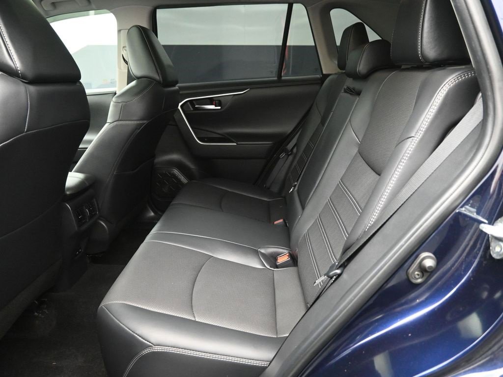 Used 2024 Toyota RAV4 Limited image 27