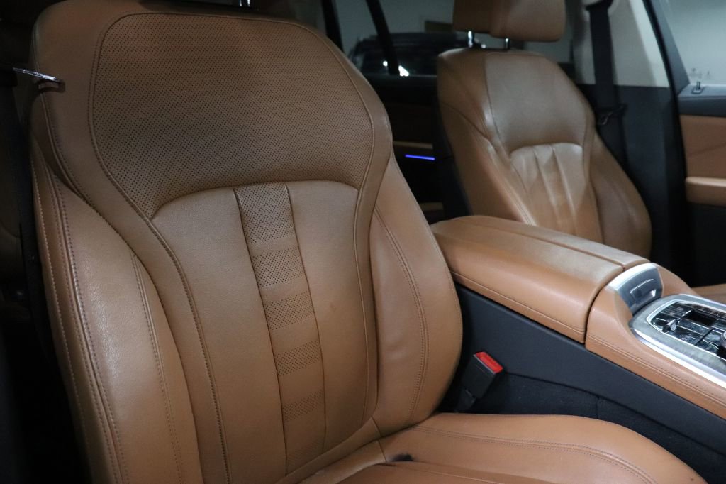 Used 2019 BMW X7 xDrive40i w/ Parking Assistance Package image 28