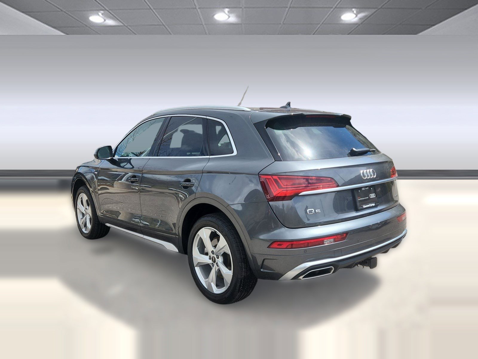 Used 2023 Audi Q5 2.0T Premium Plus w/ Premium Plus Package image 3