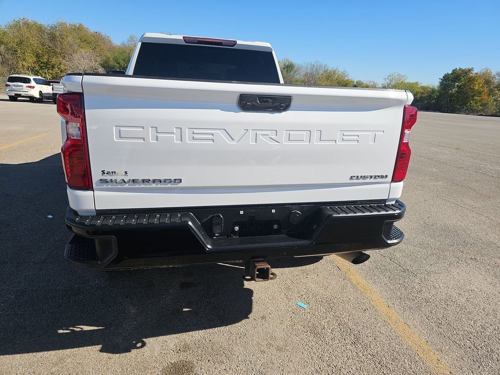 Used 2022 Chevrolet Silverado 2500 Custom w/ Custom Value Package image 5
