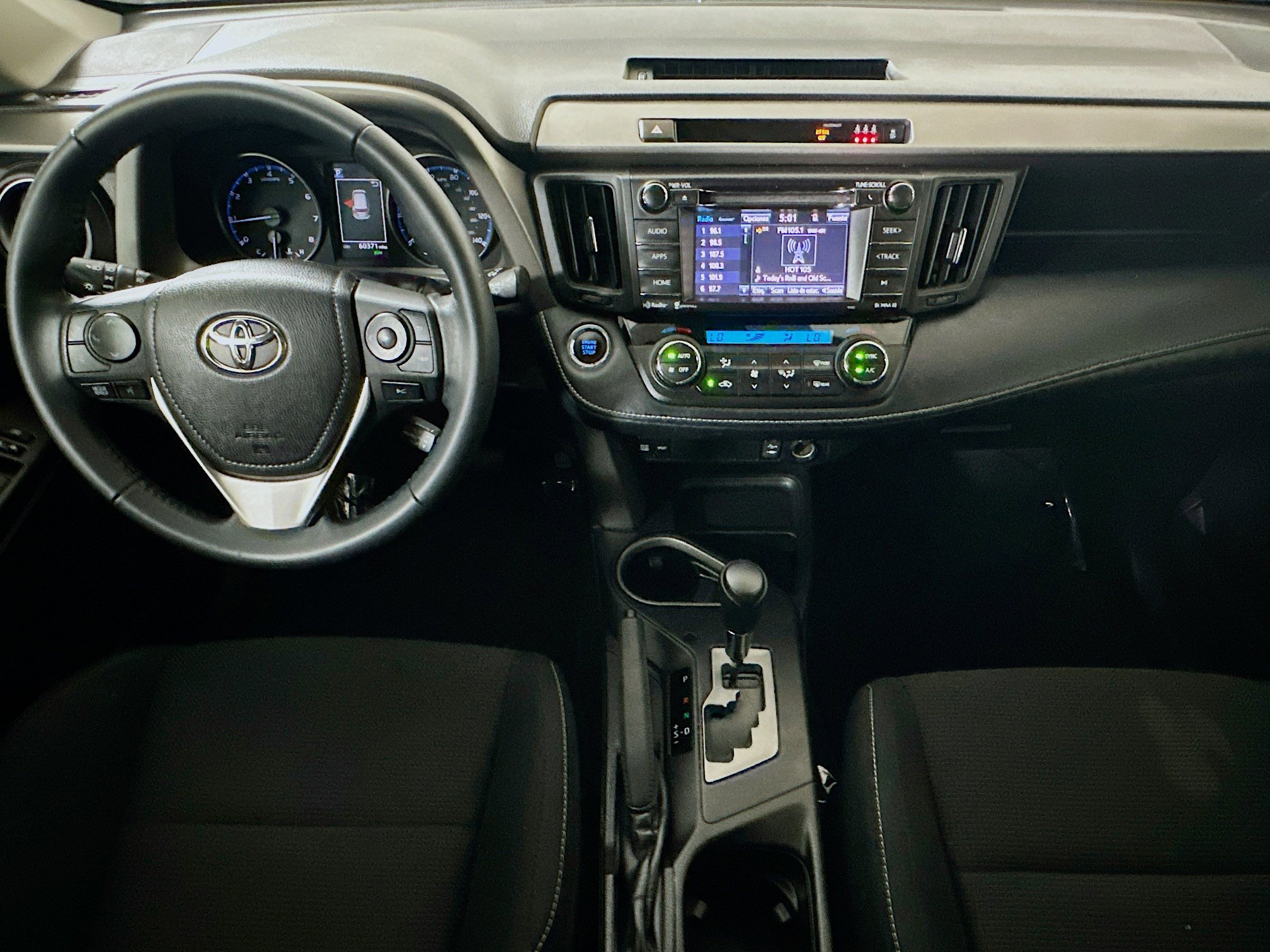 Used 2018 Toyota RAV4 XLE FWD image 27