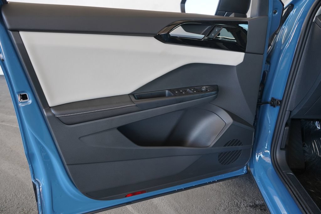New 2027 Volkswagen Taos S FWD image 11