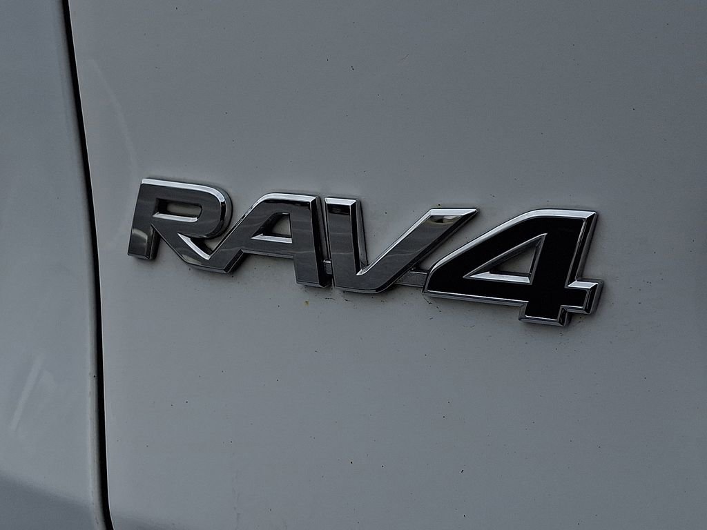 Used 2021 Toyota RAV4 XLE w/ Convenience Package AWD/4WD image 29