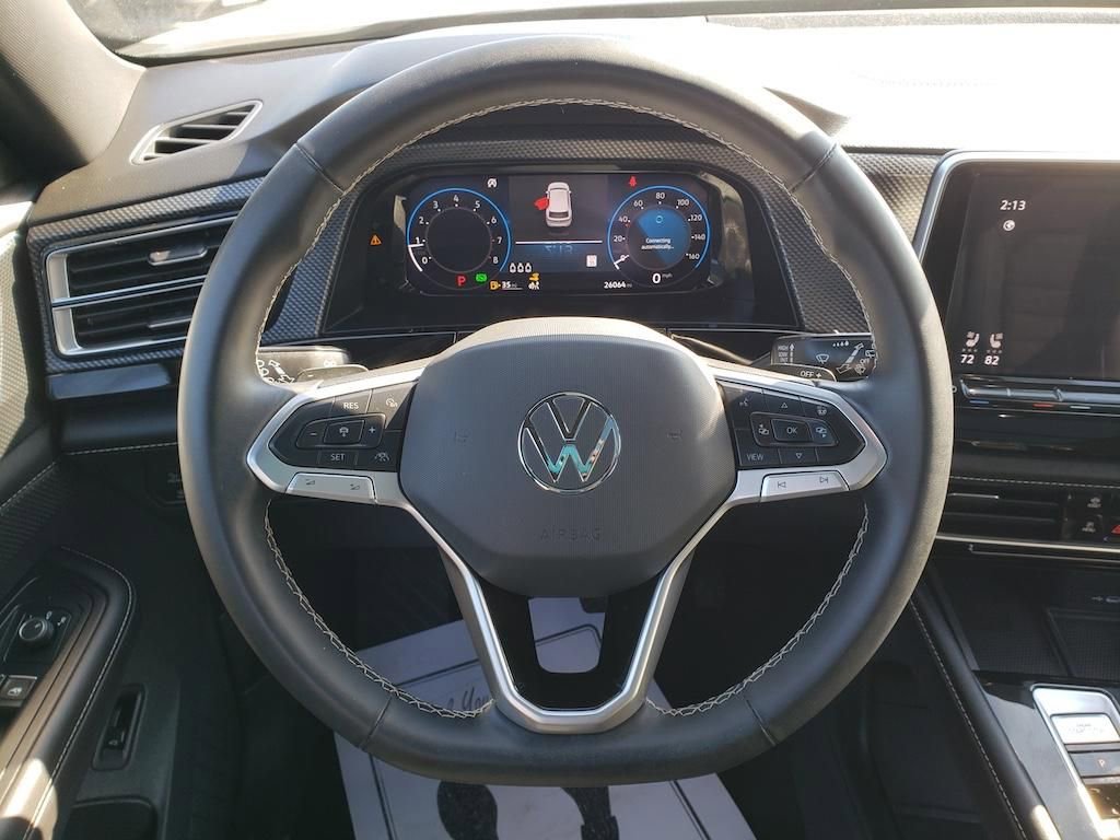 Used 2024 Volkswagen Atlas Cross Sport SEL image 15