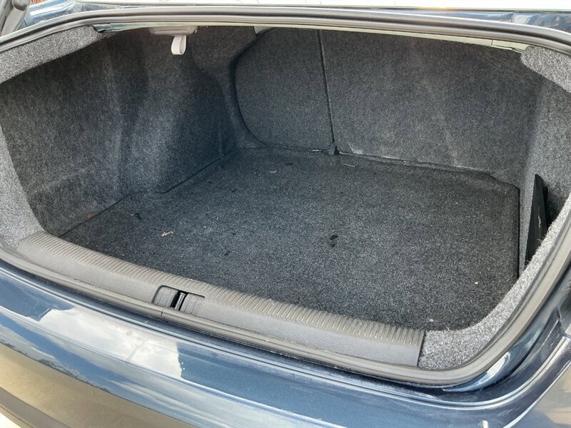 Used 2010 Volkswagen Jetta S FWD image 40