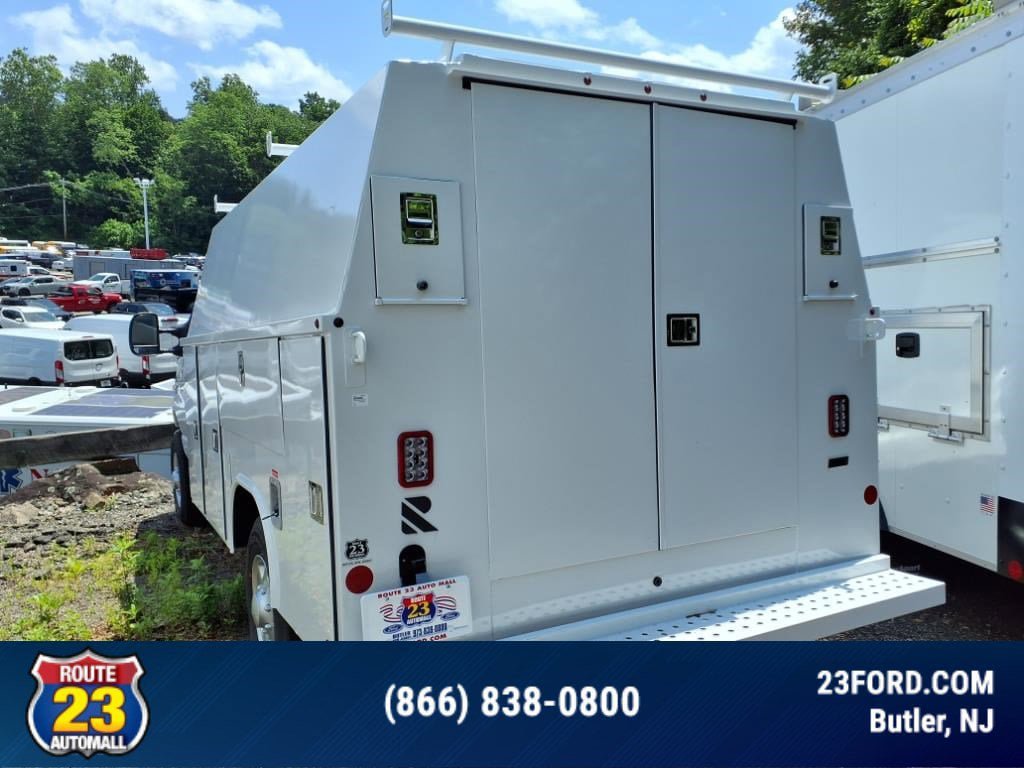 New 2026 Ford E-350 and Econoline 350 Super Duty w/ Power Equipment Group image 3