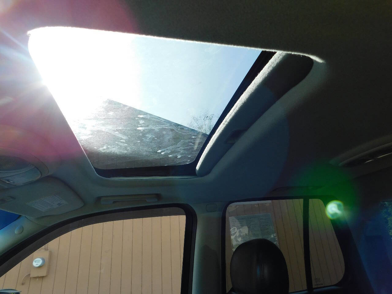 Used 2009 GMC Envoy Denali w/ Sun And 6-Disc Cd Package image 32