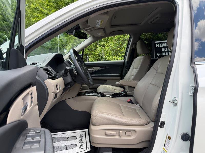 Used 2016 Honda Pilot Touring image 14
