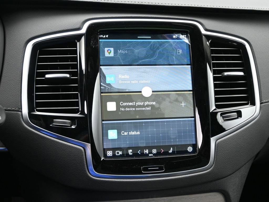New 2025 Volvo XC90 T8 Ultra w/ Protection Package Premier AWD/4WD image 12