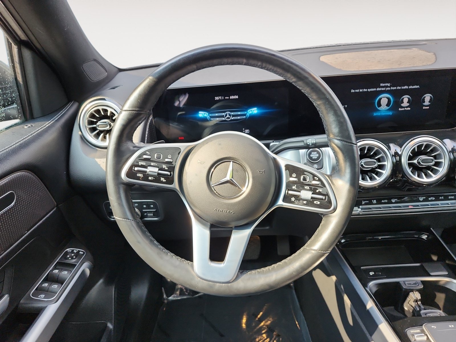 Used 2022 Mercedes-Benz GLB 250 4MATIC image 12