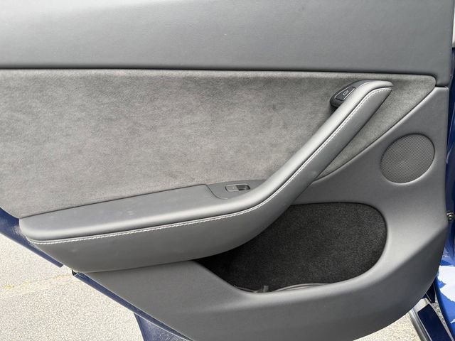 Used 2023 Tesla Model Y Long Range AWD/4WD image 19