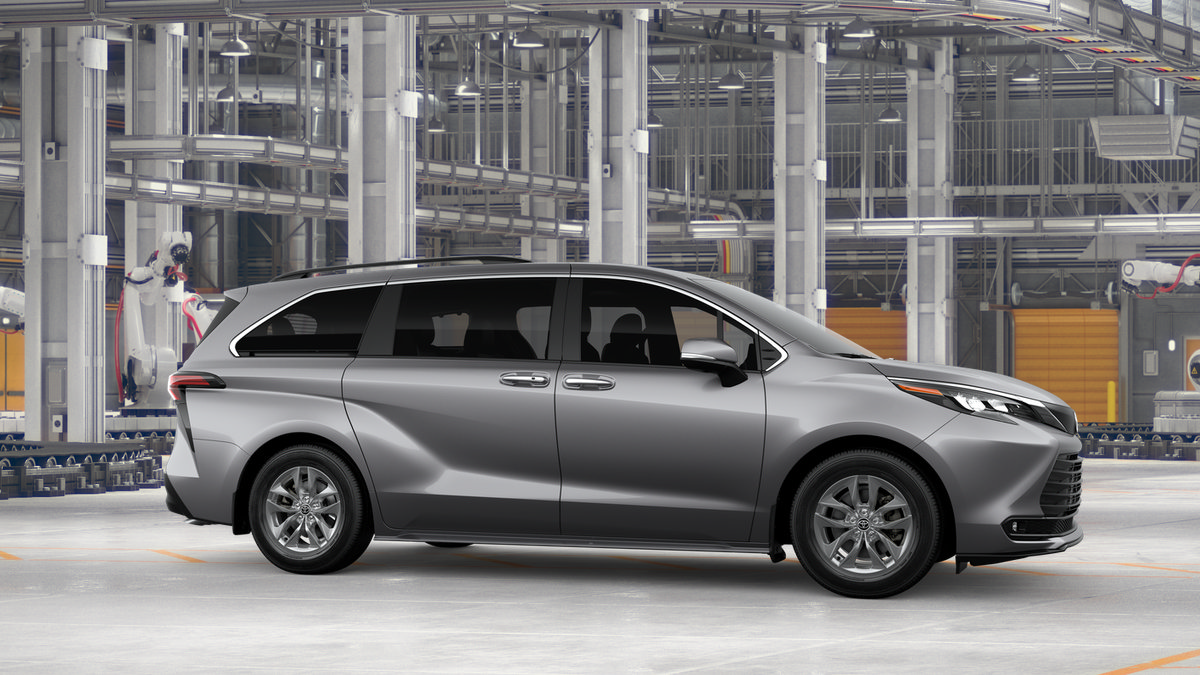 New 2026 Toyota Sienna XLE FWD image 15