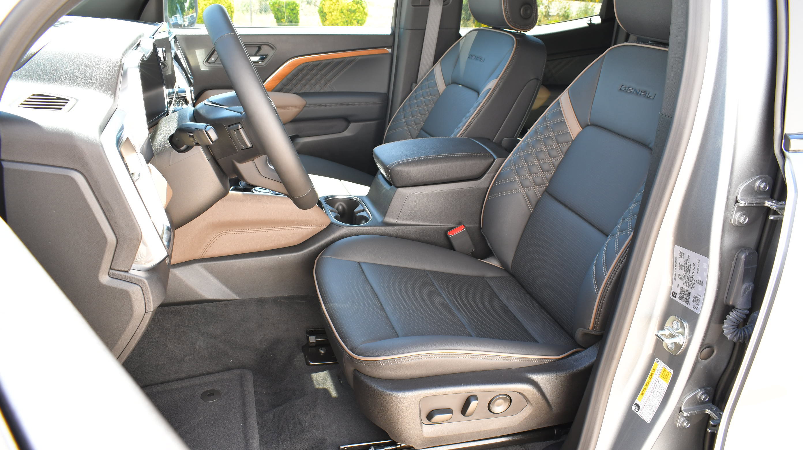 Used 2026 GMC Canyon Denali AWD/4WD image 22