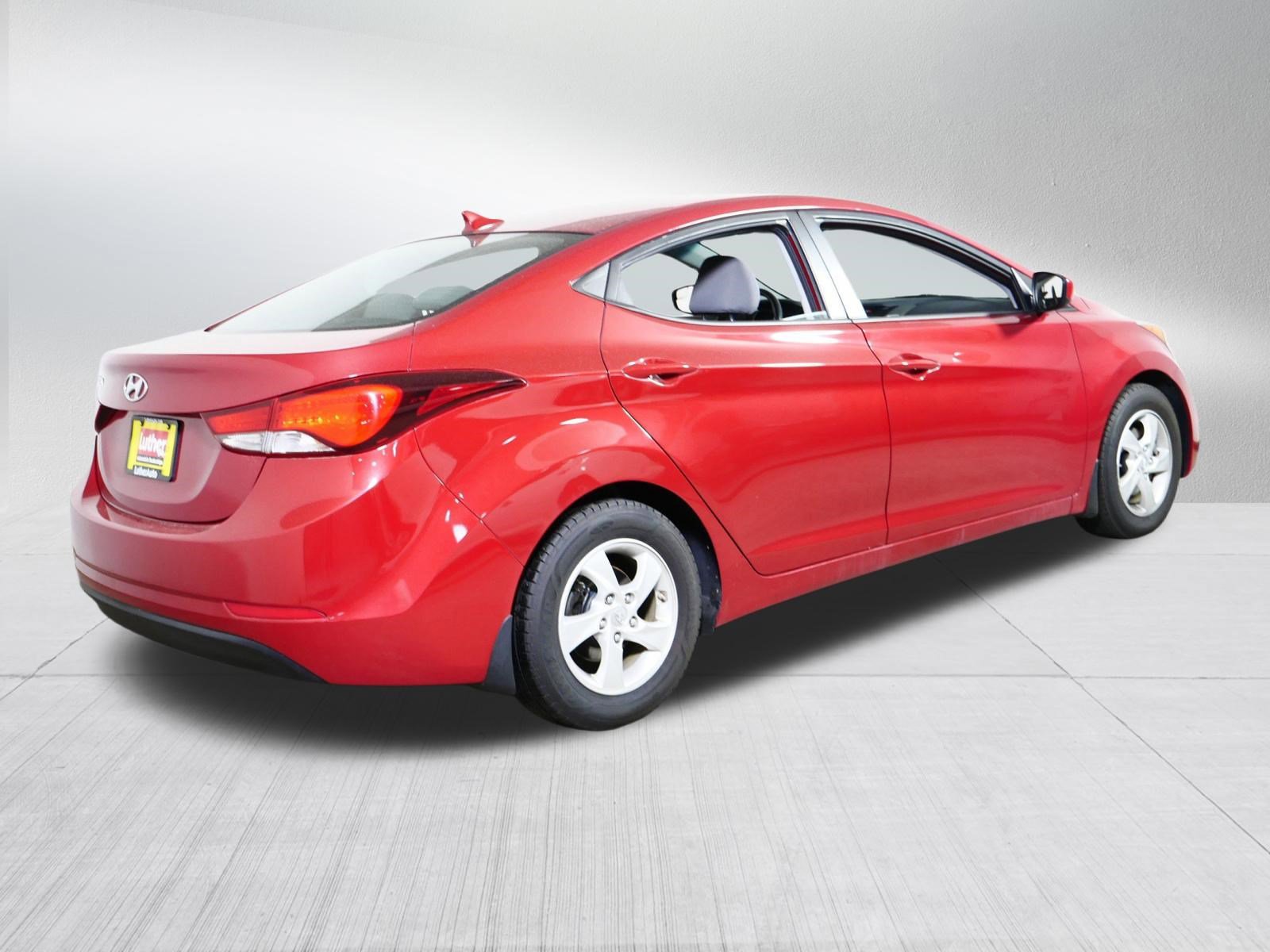 Used 2015 Hyundai Elantra SE FWD image 7