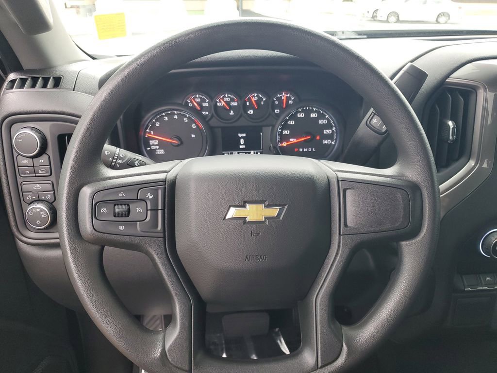 Used 2025 Chevrolet Silverado 1500 Custom image 10