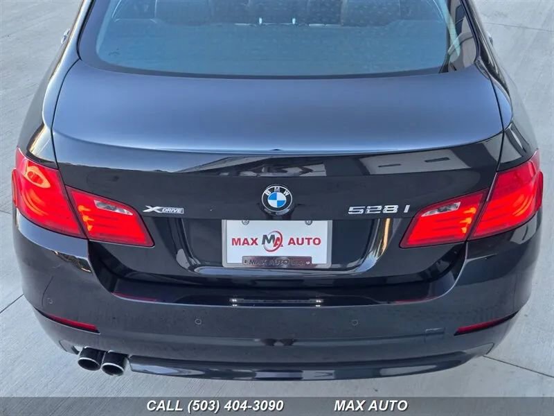 Used 2013 BMW 528i xDrive Sedan AWD/4WD image 33