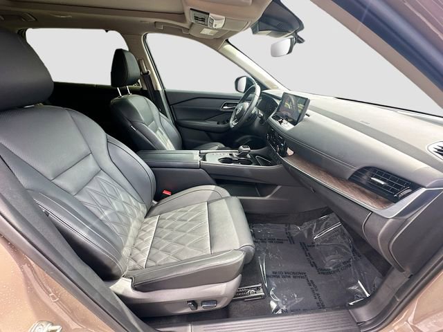 Used 2024 Nissan Rogue Platinum w/ Platinum Premium Package FWD image 30