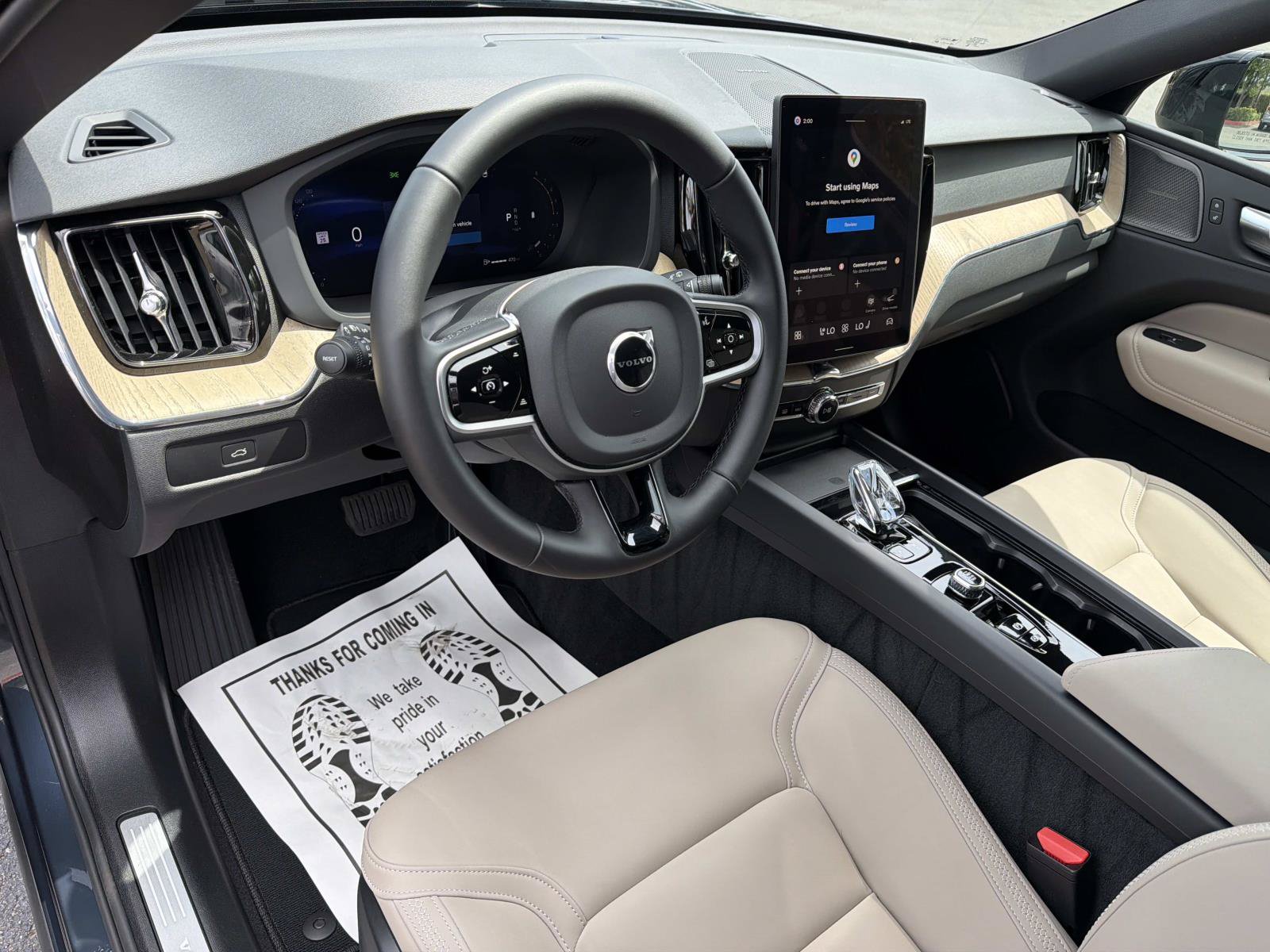 Used 2026 Volvo XC60 B5 Plus w/ Climate Package PRO AWD/4WD image 9