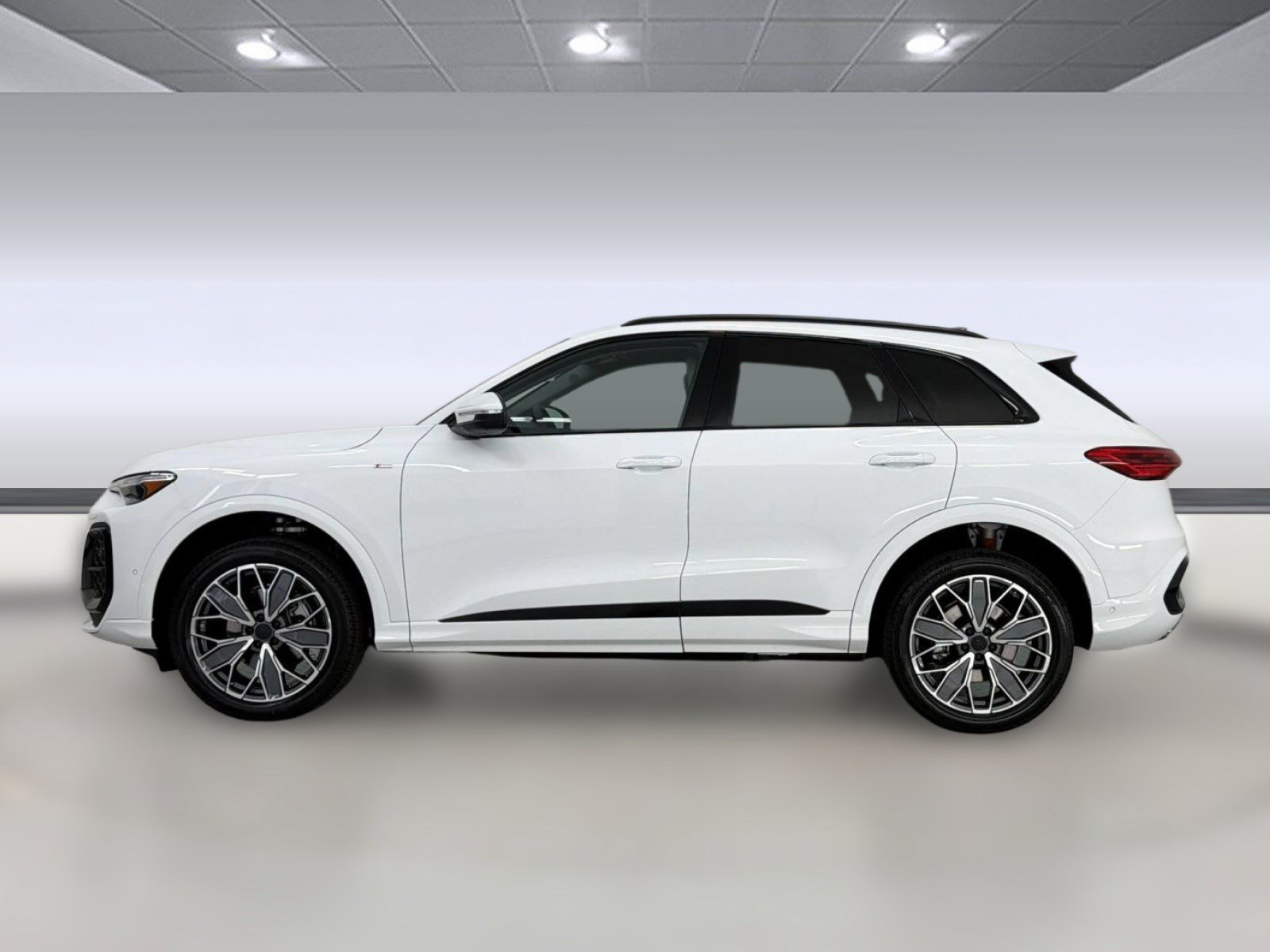 New 2026 Audi Q5 Premium Plus AWD/4WD image 2