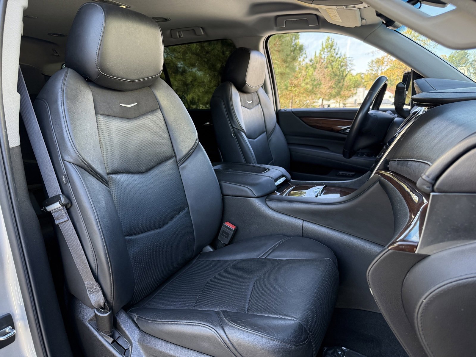 Used 2016 Cadillac Escalade 2WD image 36